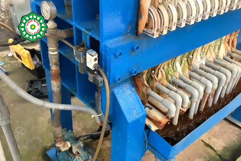 Bơm màng máy ép bùn khung bản