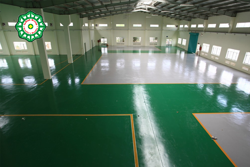 Máy phun sơn nền cho nhà xưởng đáp ứng tiêu chuẩn cao