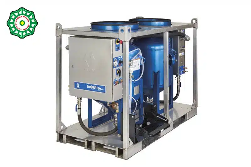 Cách làm sạch vỏ tàu bị rỉ sét hiệu quả và an toàn nhất Máy phun cát ướt Graco